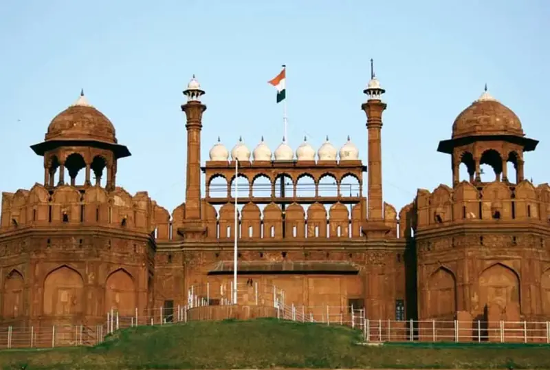 Lahori Gate of the Red Fort in Delhi with the Indian flag